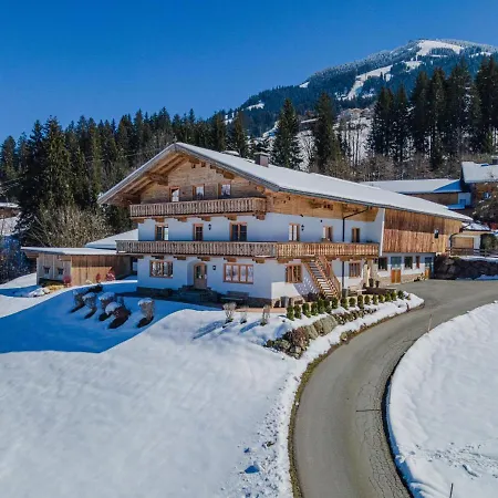 Glonersbuehelhof 2 Apartmán